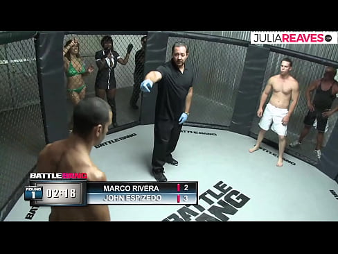 ❤️ Ultimate Fighter ቀለበቱ ውስጥ ከተጣላ በኋላ አንዲት ቁጥር ሴትን ትበዳለች። ️❌  በእኛ